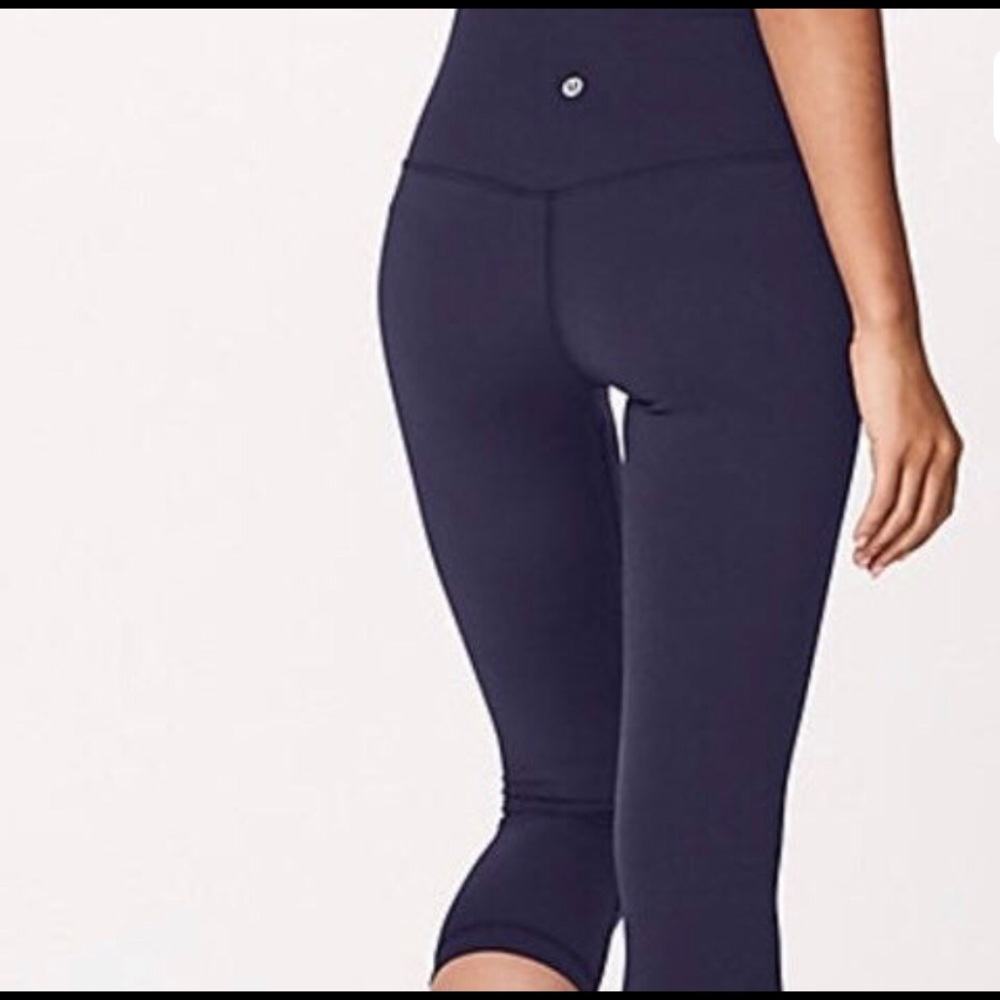 Lululemon Align crop navy blue sz 4